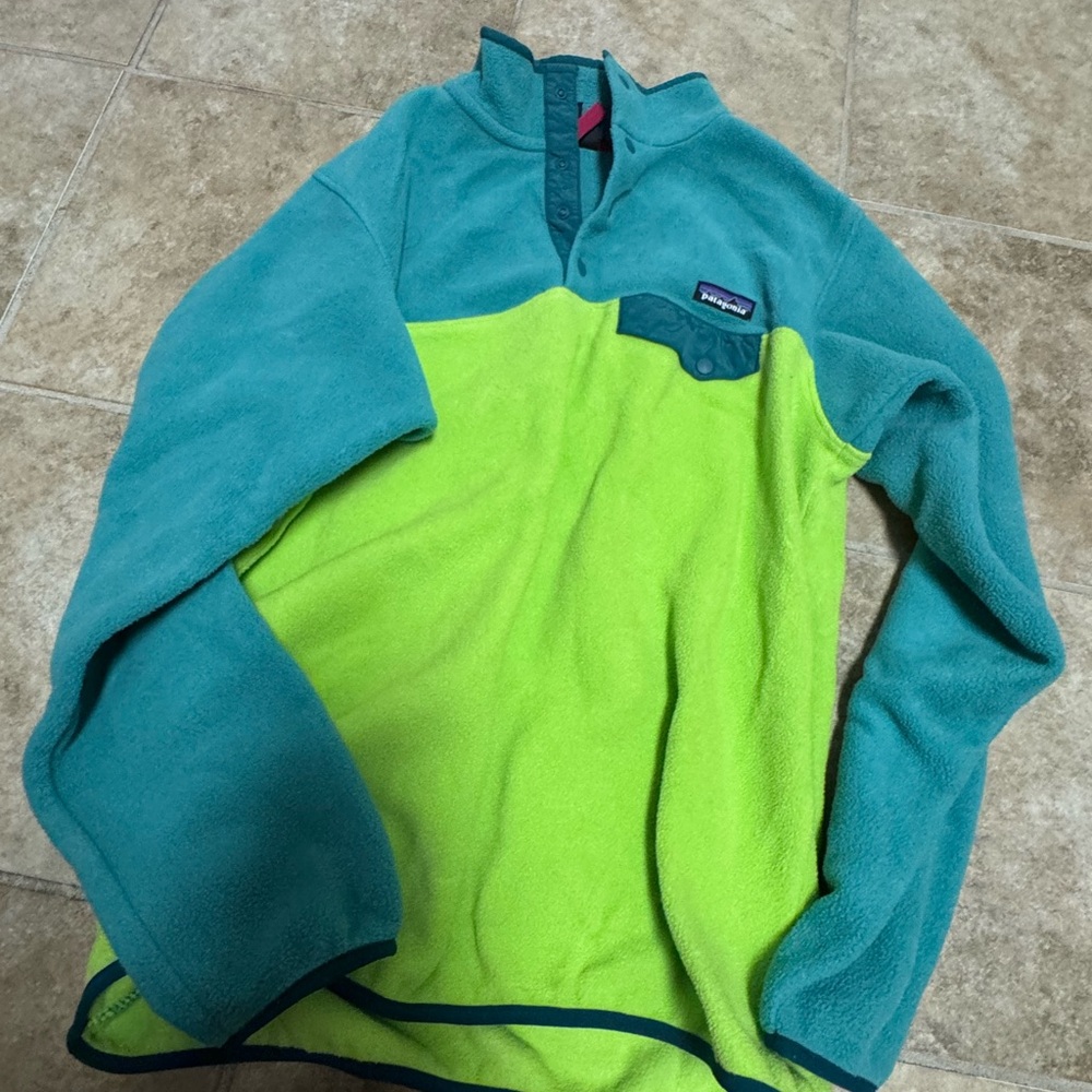 Patagonia Synchilla Teal and Pink Fleece